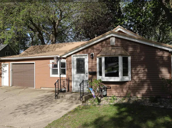 1603 Erie Ave, Spirit Lake, IA 51360