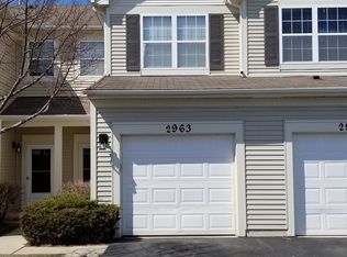 2963 Falling Waters Dr, Lindenhurst, IL 60046