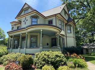 705 Broadway, Normal, IL 61761