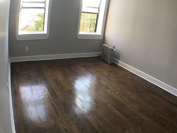 4th image of 1020 President St #4