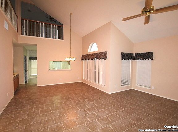 3rd image of 5946 Creekway St