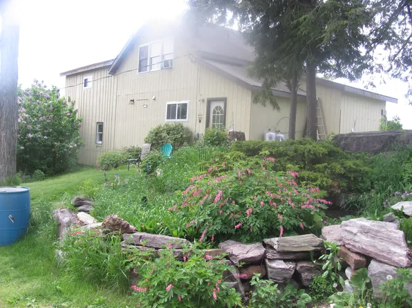 1831 Mountain Rd, Bridport, VT 05734