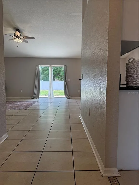 4 bed, 2.0 bath, 1758 sqft, $2,200 — Photo 3