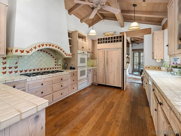 17240 Avenida De Acacias — Photo 13