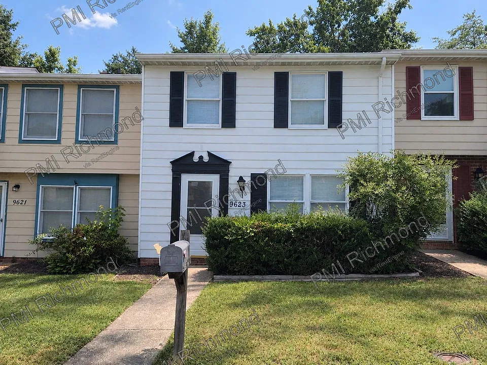 9623 Greenmeadow Cir