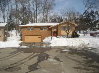 1201 Adeline St, Dubuque, IA 52003