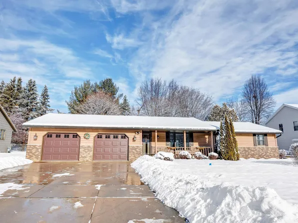 2766 Baylite Dr, Green Bay, WI 54313