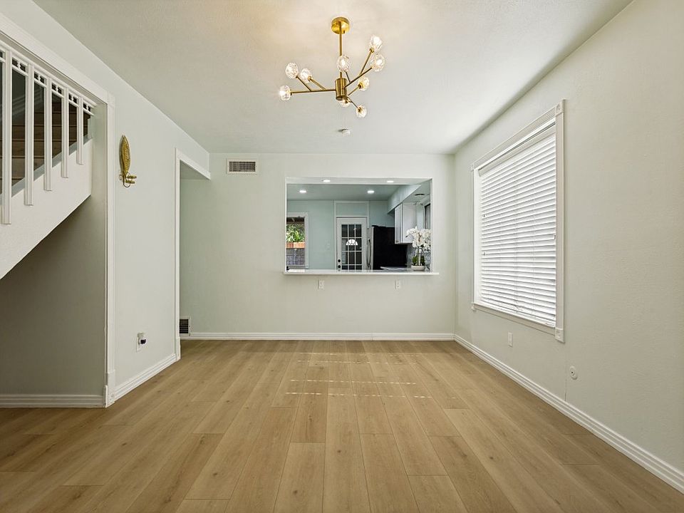 1st image of 2018 Vail Dr