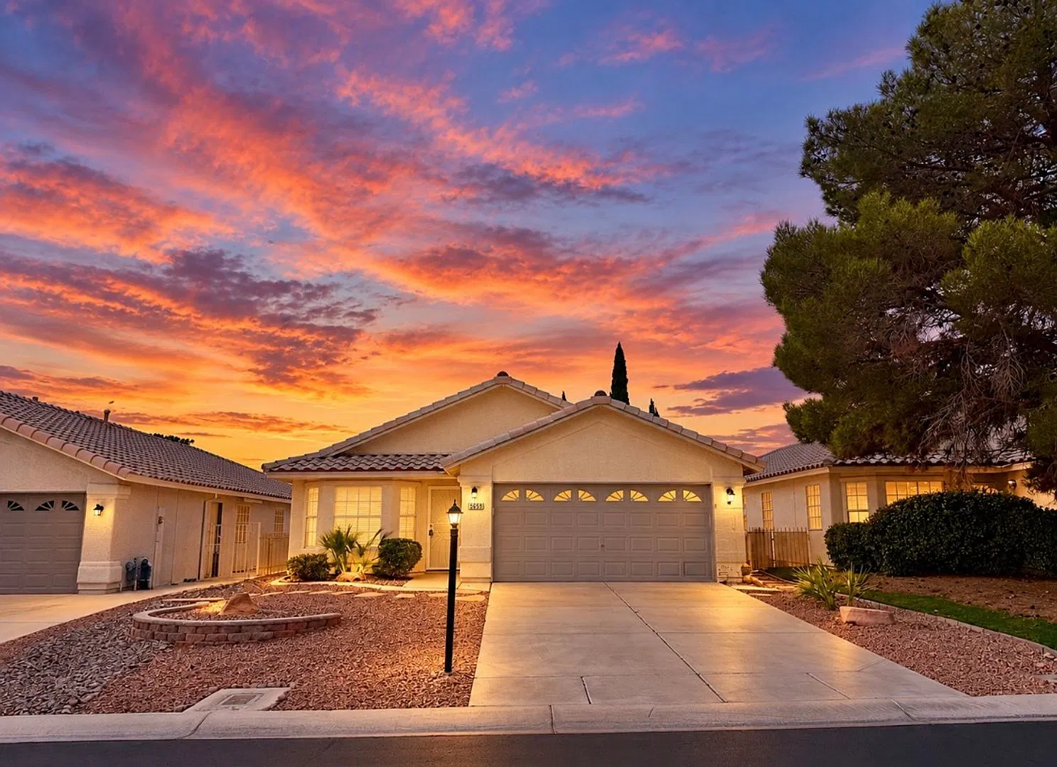 Los Prados Golf Course Community- Single Story 3 bedroom home — Photo 1