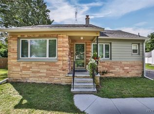 1261 Parkview Dr, North Tonawanda, NY 14120