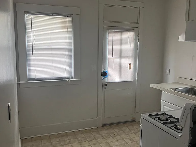 3213 Vickers Rd #3 — Photo 5