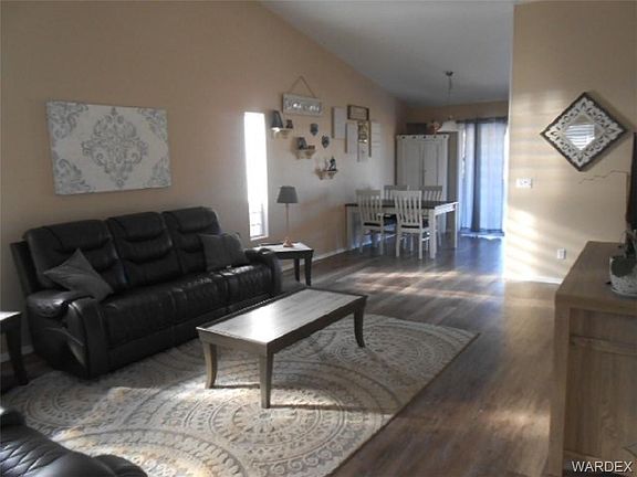 2nd image of 2613 Emerson Ave