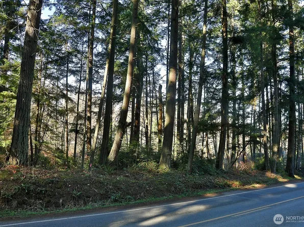 6880 Holst Road, Clinton, WA 98236