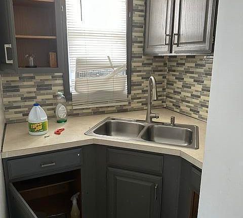 3rd image of 330 Muir Ave