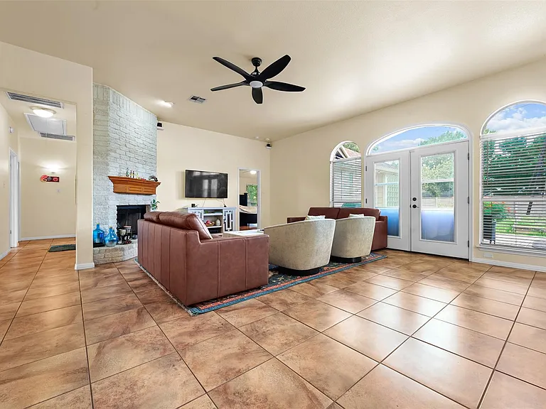 6006 Barletta Dr — Photo 14