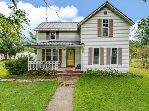 306 N High St, North Judson, IN 46366
