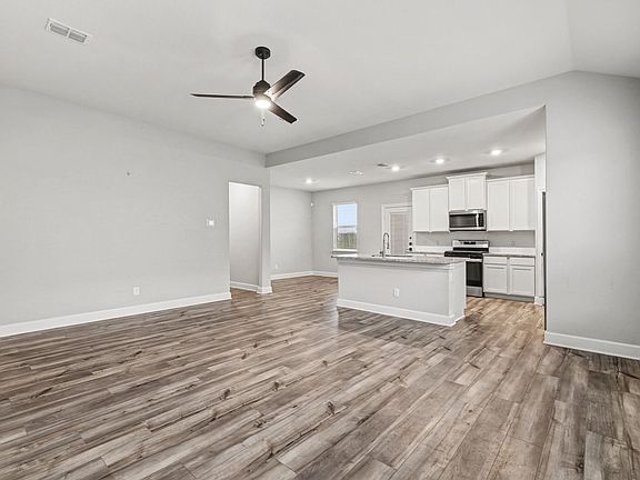 5th image of 832 Jackel Dr