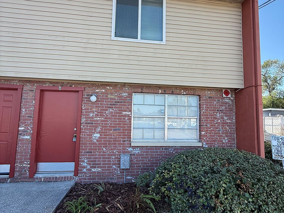 1st image of 15530 N Nebraska Ave APT A