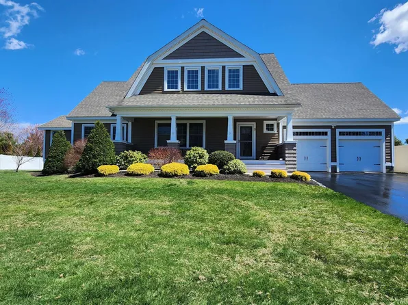 2 Hilliard Drive, Hampton, NH 03842