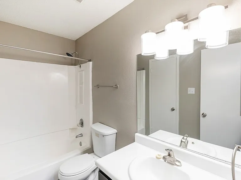 Athena Apartments — Photo 47