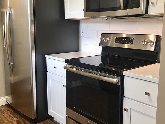 2nd image of 4320 Baden Strasse