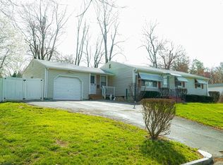 29 Pecousic St, Springfield, MA 01108