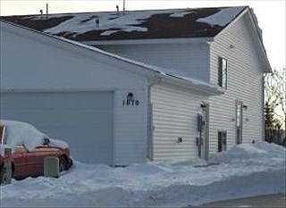 3rd image of 1070 Oak Pl