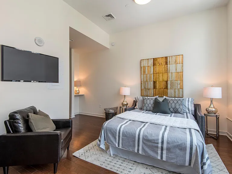 1700 Chestnut Street — Photo 17