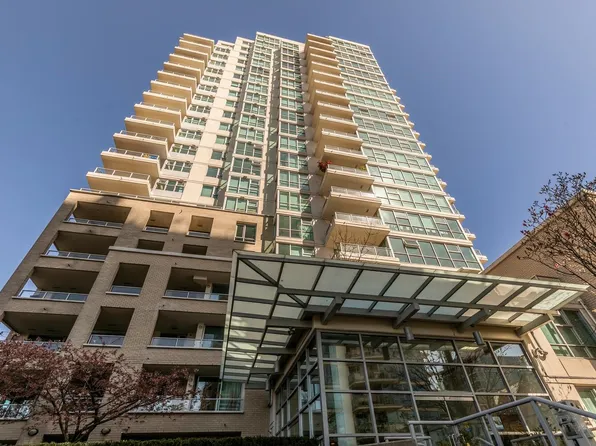 125 Milross Ave #406, Vancouver, BC V6A 0A1