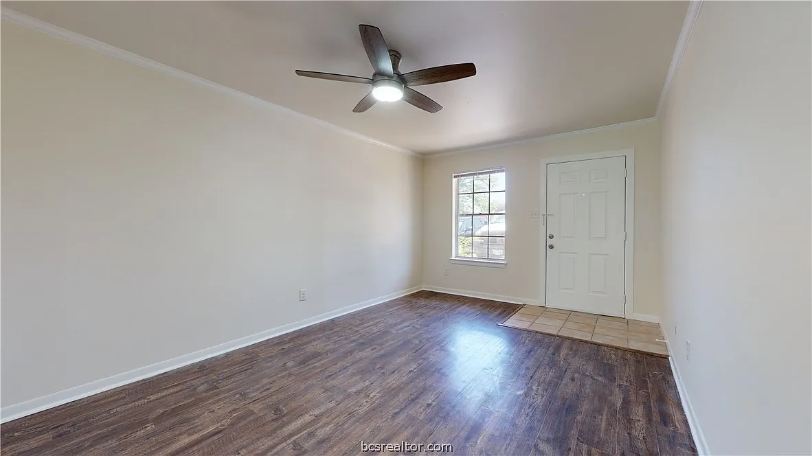 2 bed, 1.0 bath, 798 sqft, $1,175 — Photo 3