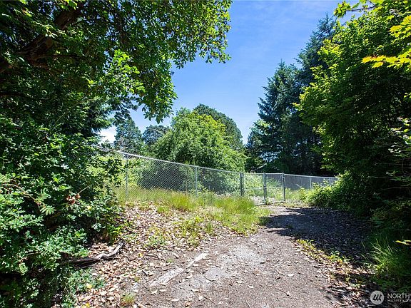4th image of 1236 Marvin Road SE