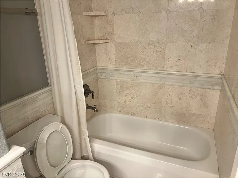 8225 Woodland Prairie Ave — Photo 38