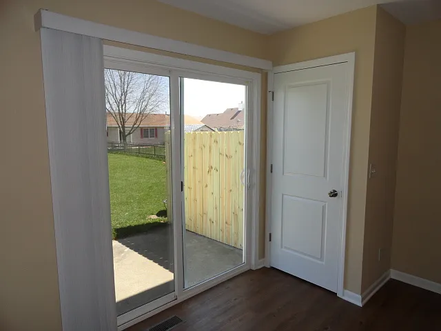 1432 Moluf St — Photo 13