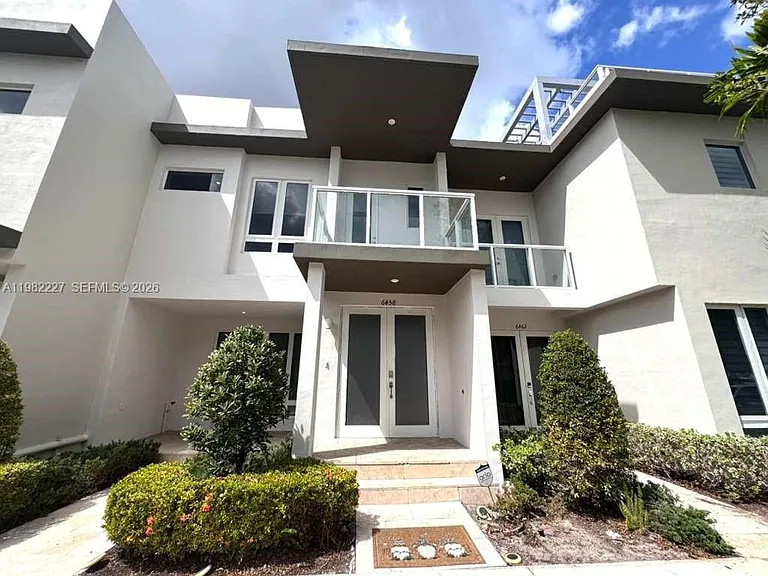 6458 NW 103rd Psge — Photo 9
