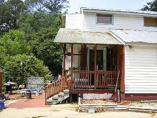 3rd image of 520 Burbank St