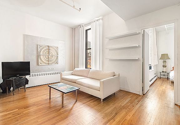 3rd image of 426 W Broadway APT 4B