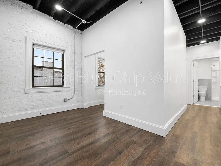 2151 Colerain Ave — Photo 11