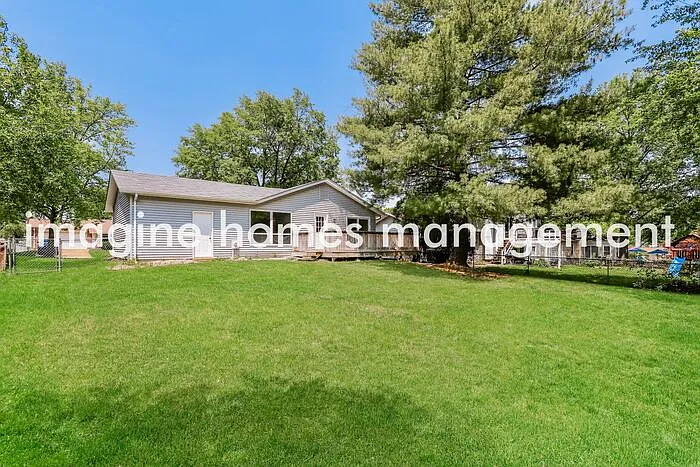 306 Oakfield Dr — Photo 15