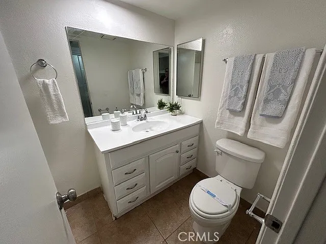 51020 Eisenhower Dr #7 — Photo 9