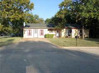 4102 Redstone Rd, Denton, TX 76209