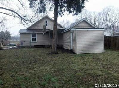 5th image of 433 E Poplar St