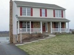 1237 Barnstaple Dr, South Park, PA