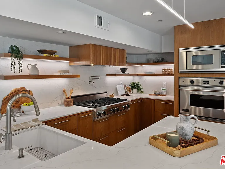 512 Brooks Ave #6 — Photo 9