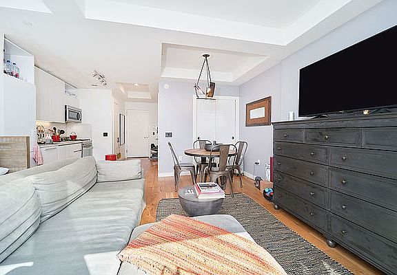 3rd image of 48 E 132nd St APT 3F