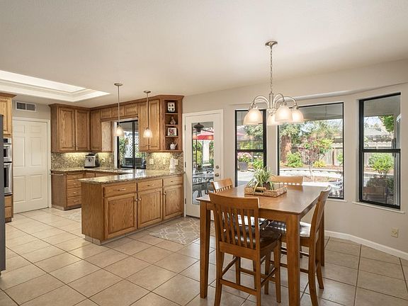 5th image of 1572 E Decatur Ave