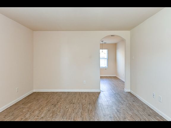 4th image of 12047 Veterans Ranch Rd