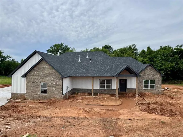 2431 Canyon Cir, Blanchard, OK 73010