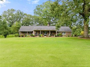 5236 Clarks Bridge Rd, Gainesville, GA 30506