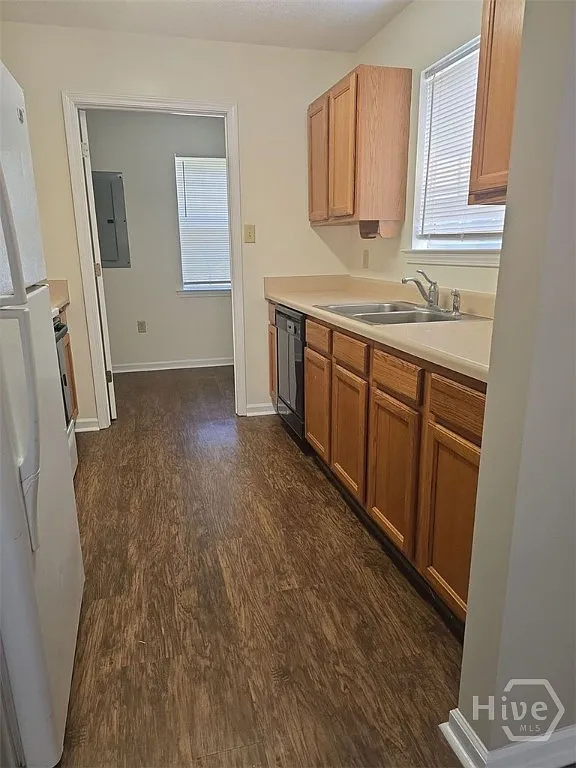 2 bed, 1.5 bath, 1240 sqft, $1,500 — Photo 3