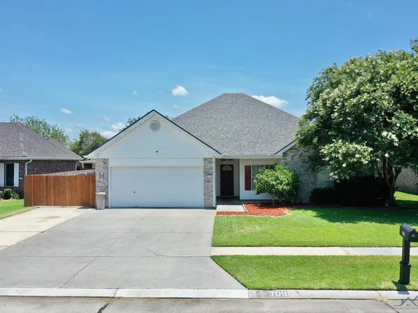 709 Angelle Dr, Houma, LA 70360